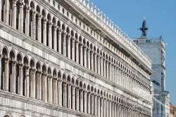 P.zza S.Marco. Le Procuratie con la Torre dell'Orologio