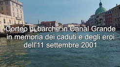 Corteo acqueo in memoria dei caduti dell'11 settembre 2001